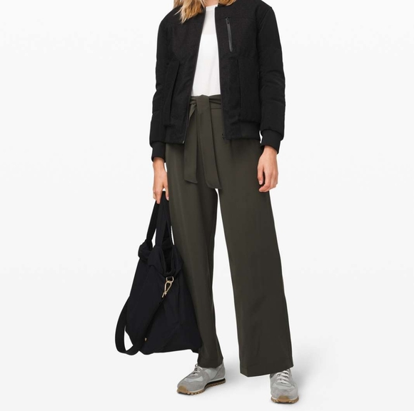 Lululemon Noir Tie Front Pants